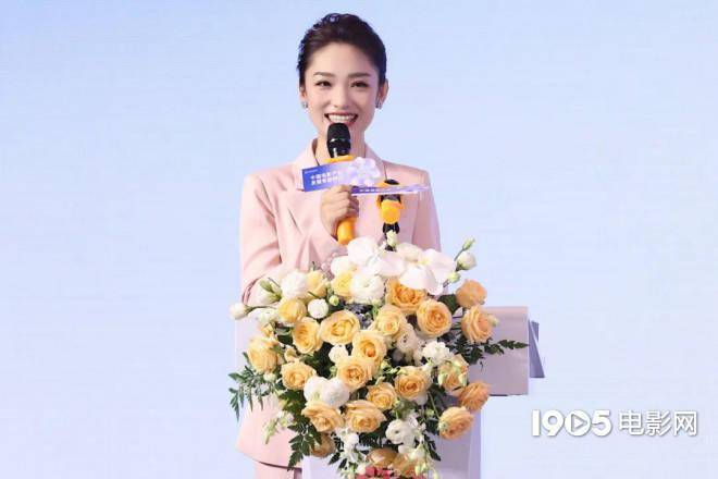 藍(lán)羽電影，勵志故事展現(xiàn)變化的力量與自信的魔力