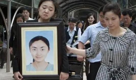 星光熠熠下的李姓女明星，走進(jìn)她們的溫馨故事