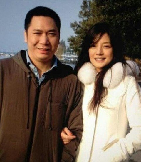 趙薇和黃有龍的最新動(dòng)態(tài)更新